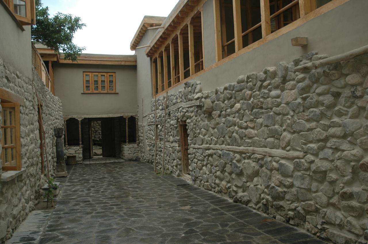 Serena Khaplu Palace Exteriör bild