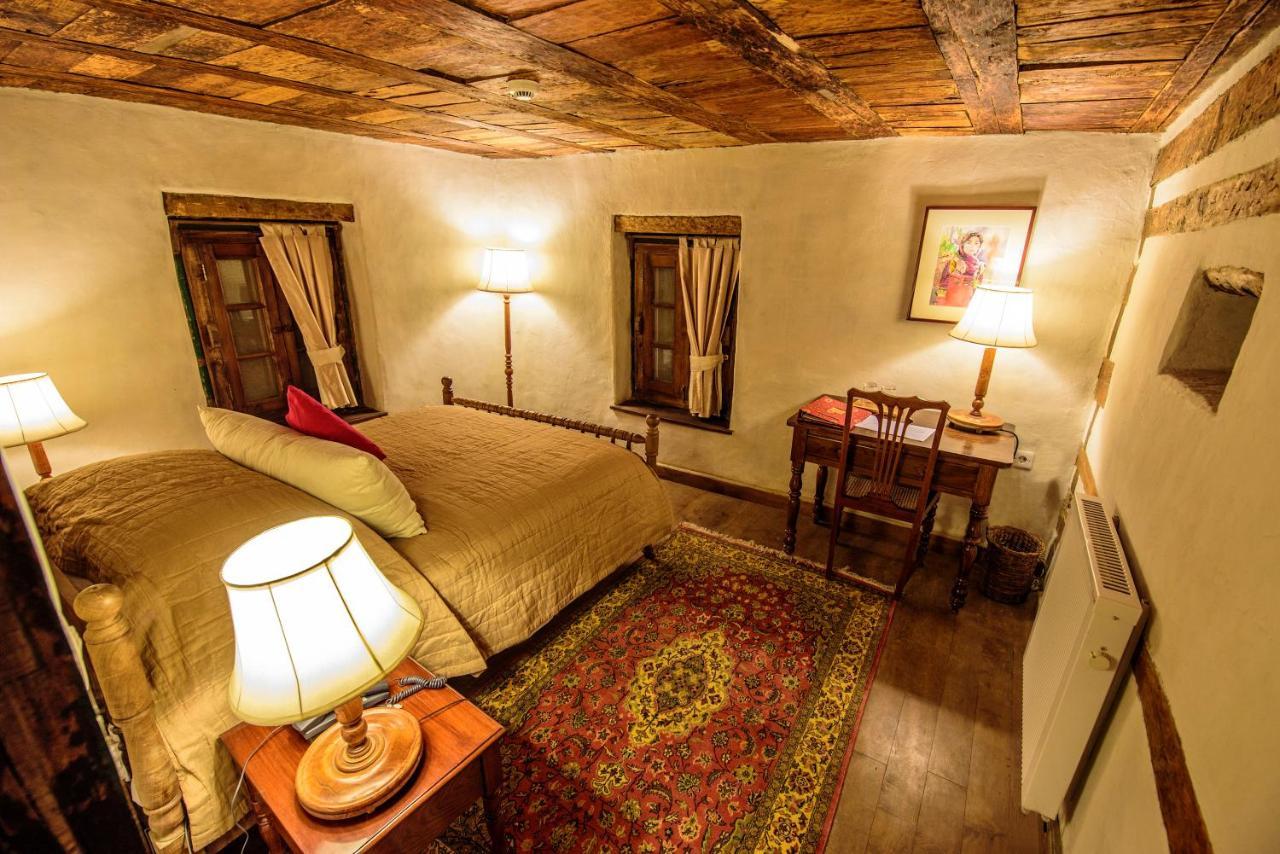 Serena Khaplu Palace Exteriör bild