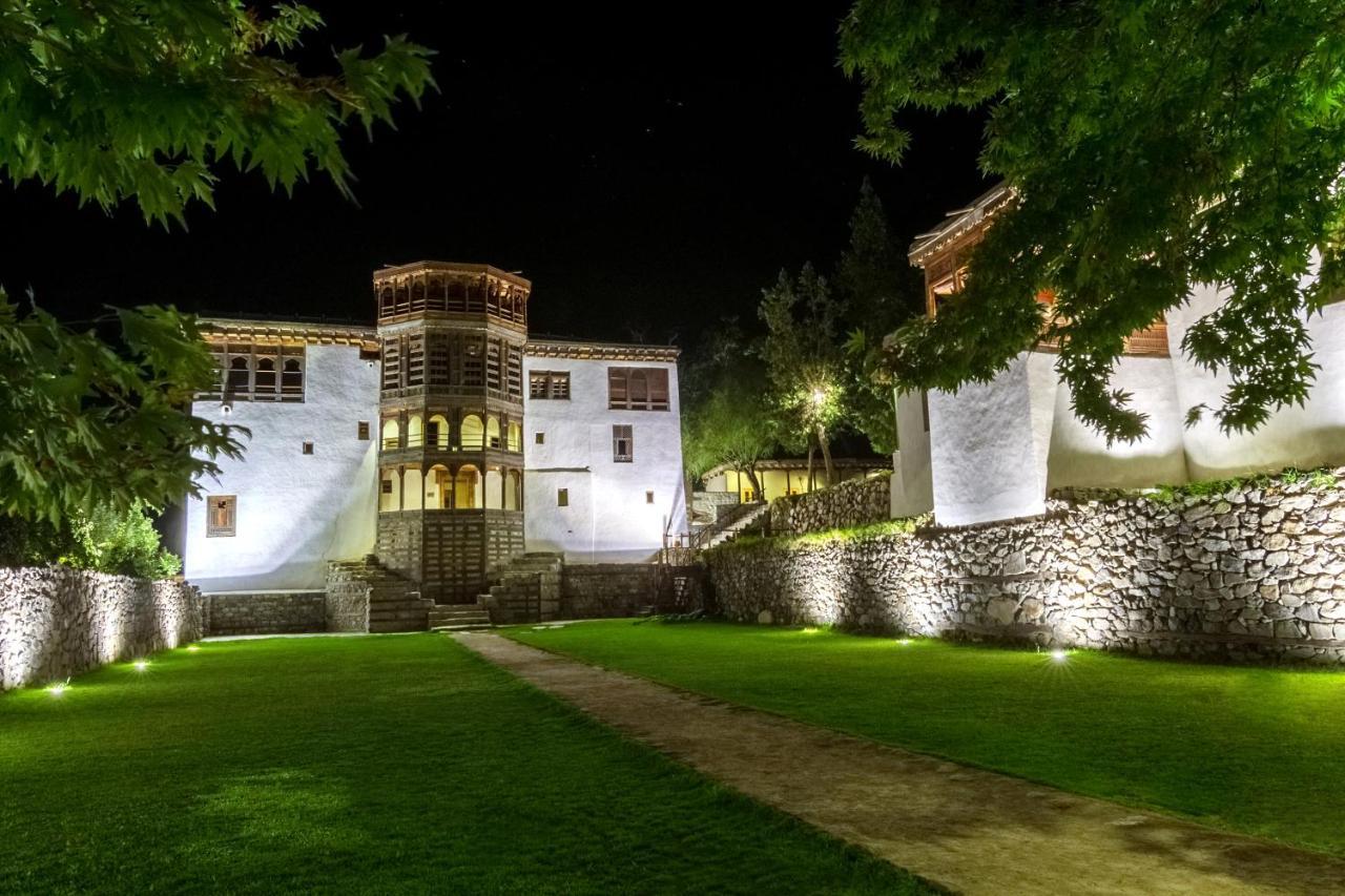 Serena Khaplu Palace Exteriör bild