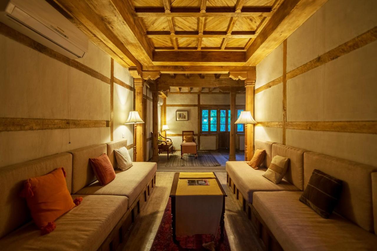 Serena Khaplu Palace Exteriör bild